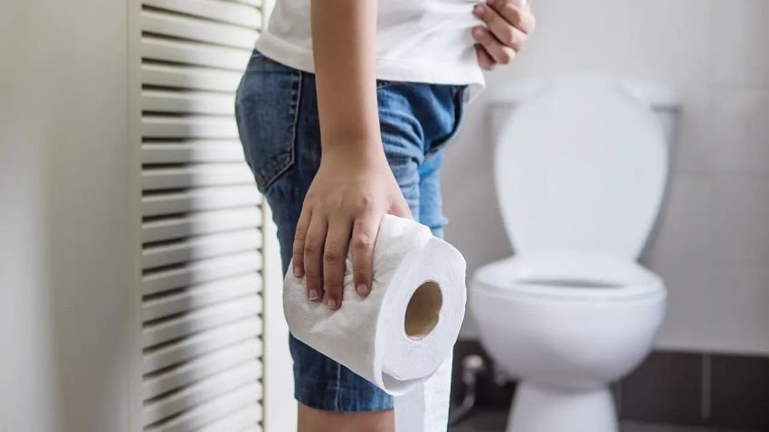 Lebih dari 10 Menit di Toilet ? Simak Peringatan Ahli