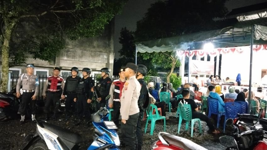 Samapta Polres Pematangsiantar dan BKO Brimob Poldas Sumut Patroli Mobile Sambangi PPK