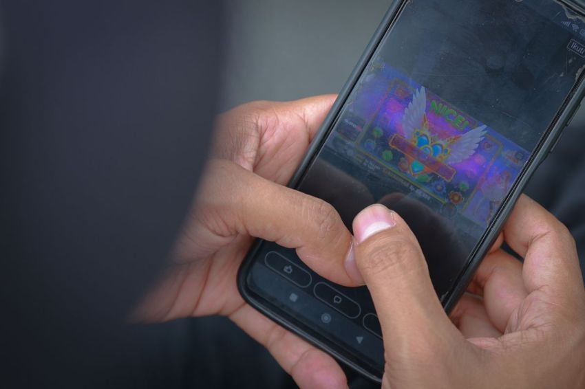 Langkah Tegas Kemkomdigi, Gandeng Google dan Meta untuk Hapus Judi Online