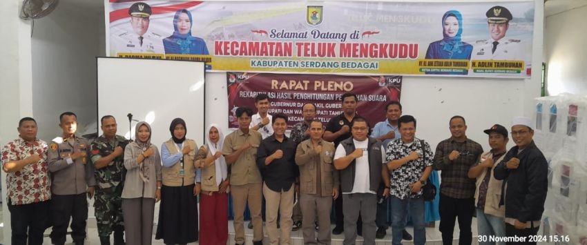 Tim Pemeriksa Daerah DKPP Sumut Lakukan Monitoring Rekapitulasi Suara Pilkada 2024 di Kecamatan Teluk Mengkudu