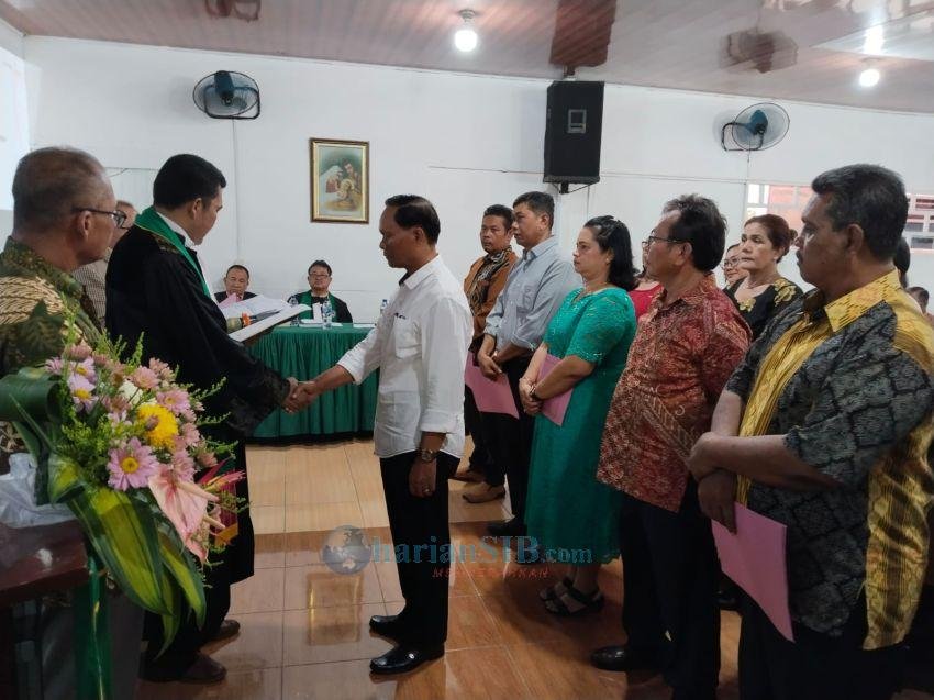 Pdt Jeri Karlo Tarigan Lantik Pengurus PJJ Wilayah 1 - 6 GBKP Runggun Kemenangan Tani