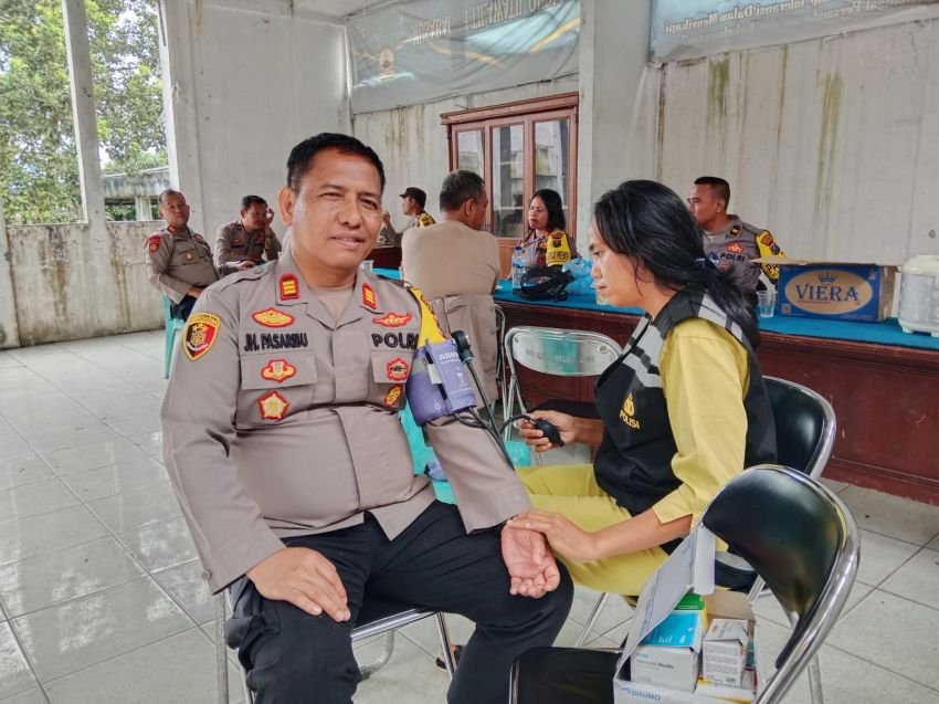 Pasca Pemungutan Suara, Personel Polres Pematangsiantar Cek Kesehatan di Kantor PPK