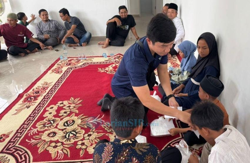 10 Anak Yatim Disantuni di Kantor UPTD Bapenda Aek Kanopan