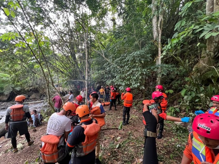 Polda Sumut Apresiasi Sinergi Polri bersama Masyarakat Evakuasi Korban Longsor Desa Martelu