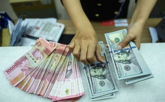 Rupiah Melemah ke Level Rp 16.000 per Dollar AS