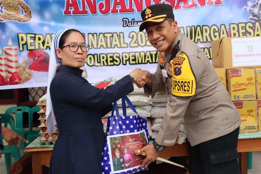 Sambut Perayaan Natal, Polres Pematangsiantar Anjangsana ke Panti Asuhan