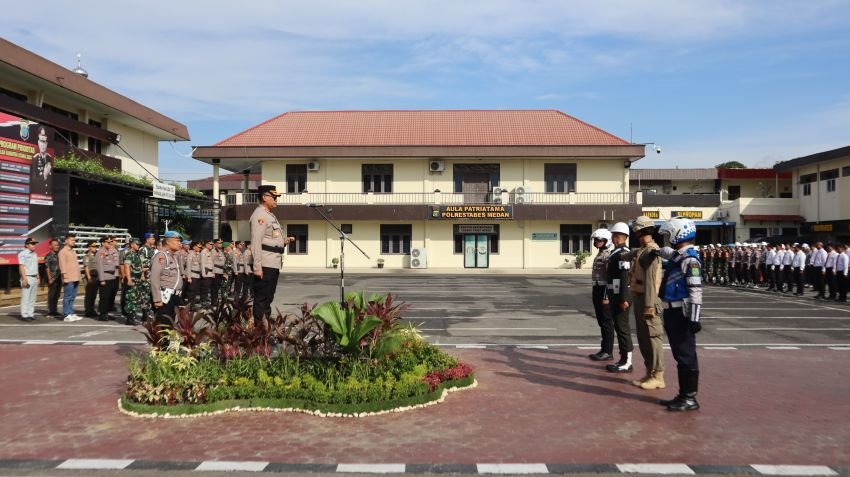 Kapolrestabes Medan Pimpin Apel Gelar Pasukan Operasi Lilin Toba