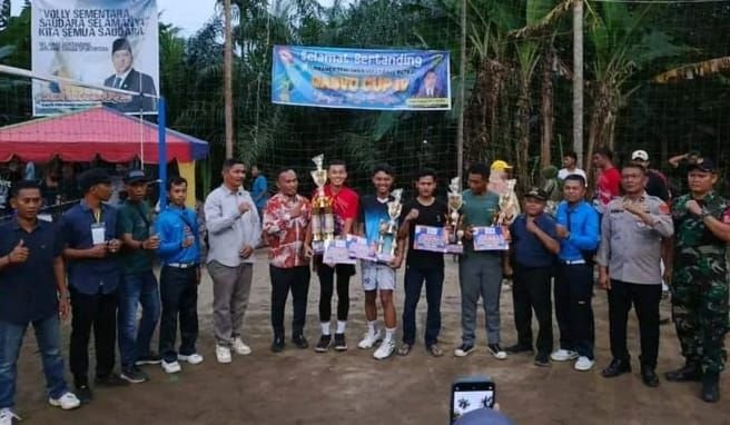 Tunas Muda Juara Turnamen Bola Voli Gasvo Cup IV di Tanjungsari I Labura