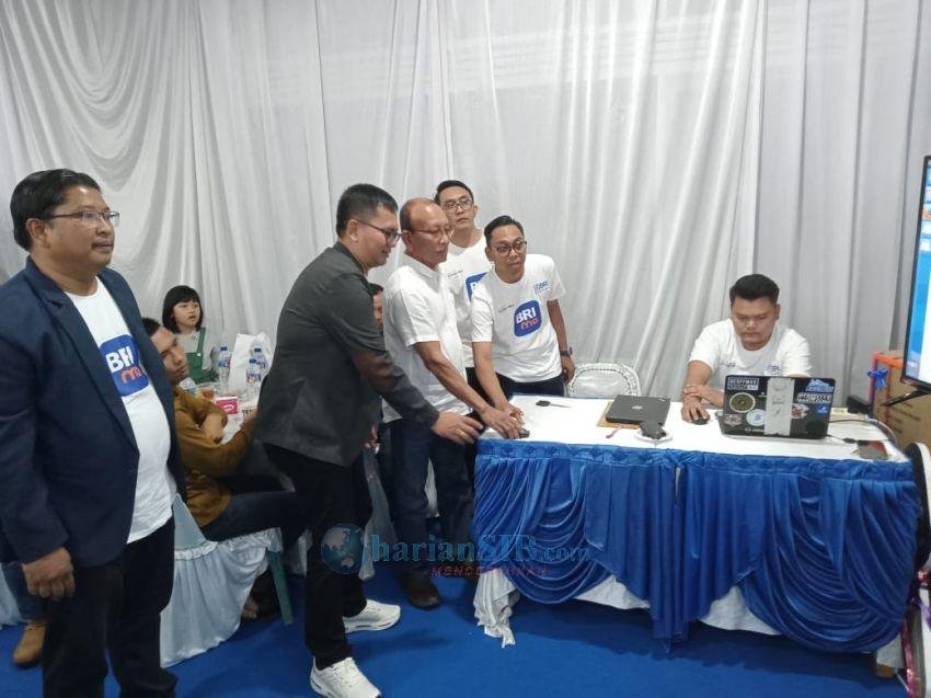 Panen Hadiah Simpedes, Setiani Saodah Peroleh Hadiah Mobil Toyota