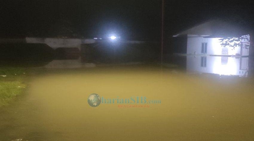 Sungai Aek Kanopan Meluap, Ratusan Rumah Tergenang, Underpass Jalan Tanjungsari Tidak Bisa Dilalui