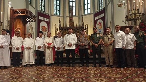 Menko Polkam Tinjau Katedral Jakarta, Sampaikan Pesan Natal Prabowo