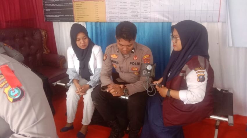 Sidokkes Klinik Polres Tanjungbalai Cek Kesehatan Personel di Pos PAM Natal dan Tahun Baru