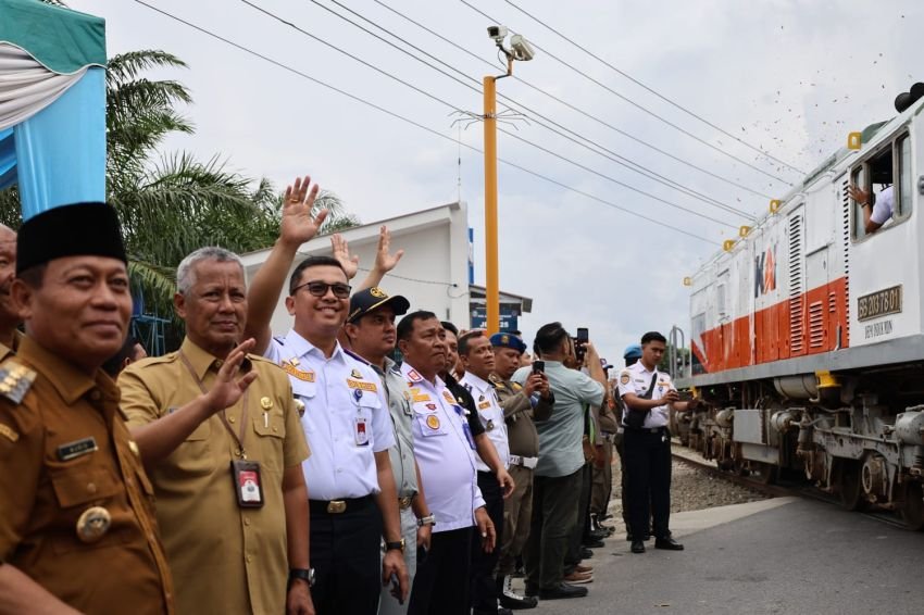 Tekan Risiko Kecelakaan, Pemprov Sumut Resmikan Pos Jaga dan Palang Pintu Perlintasan KA Tanjungbalai