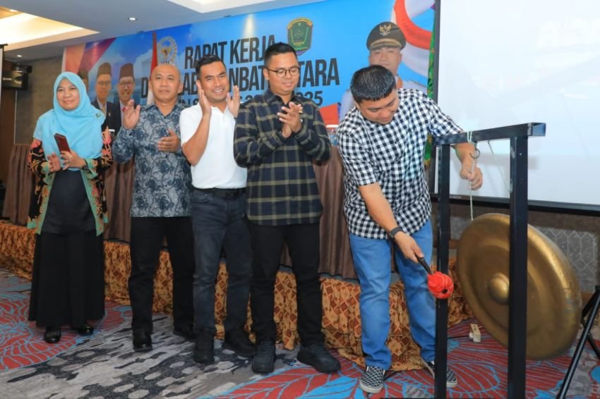 DPRD Labura Laksanakan Raker Perdana di Medan