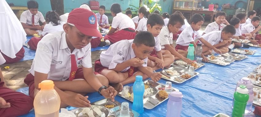 400 Siswa Terima Makan Bergizi Gratis di Medan