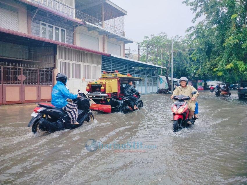 Hujan Lebat Merendam Sejumlah Daerah Di Tanjungbalai