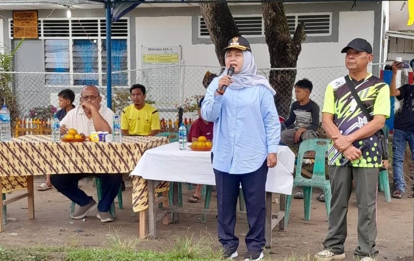 Turnamen Sepak Bola Putri Resmi Dibuka di Desa Kerapuh, Sergai