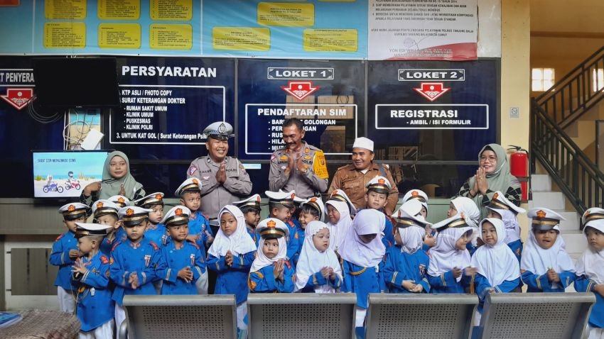 Sat Lantas Polres Tanjungbalai Terima Kunjungan Murid TK Yayasan Pendidikan Tarbiyatul Aulad Al Huda