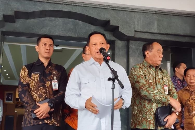 Pelantikan Kepala Daerah 6 Februari 2025 Batal, Ini Alasannya