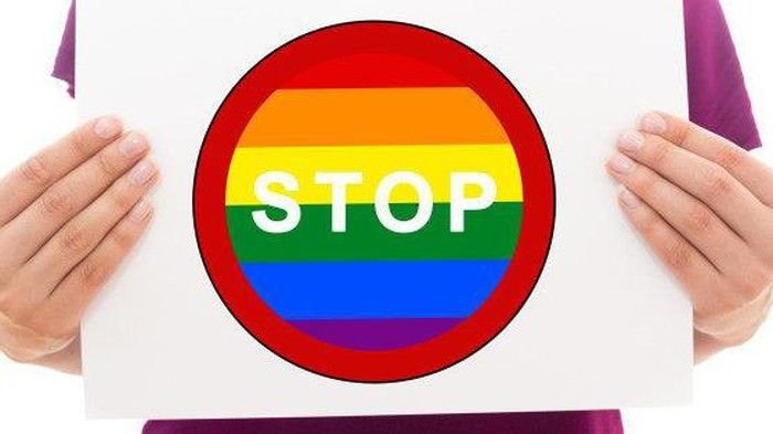 Polisi Grebek Pesta Gay, 56 Pria Diamankan