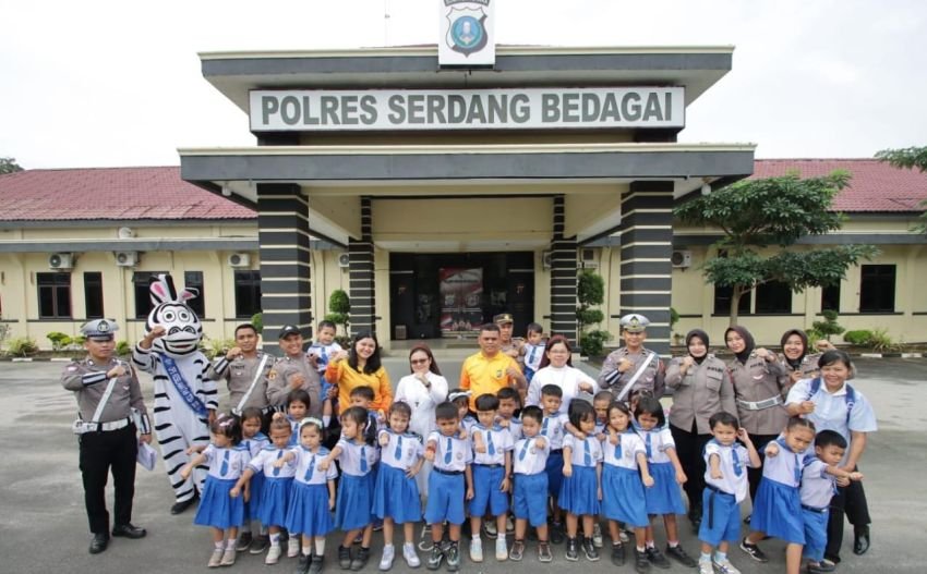 Murid Santo Yoseph Seirampah Kunjungi Mako Polres Sergai