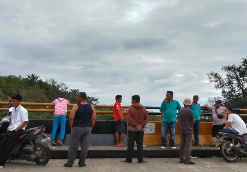 Kades Liang Pematang - Deliserdang Hilang, Sepeda Motor Berada di Jembatan