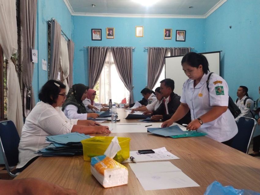 Guru PPPK "Serbu" Kantor BKPSDM Simalungun