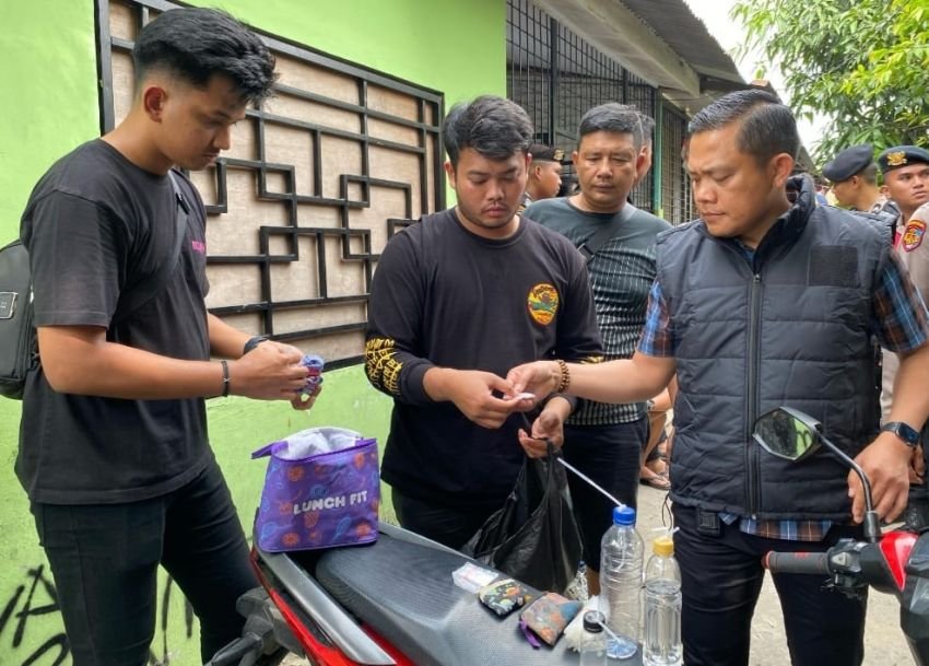 Polrestabes Medan Gerebek Basis Narkoba di Klambir V, Tiga Tersangka Dibekuk