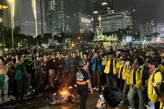 Puncak Demo Indonesia Gelap ini 9 Tuntutan Kepada Pemerintah