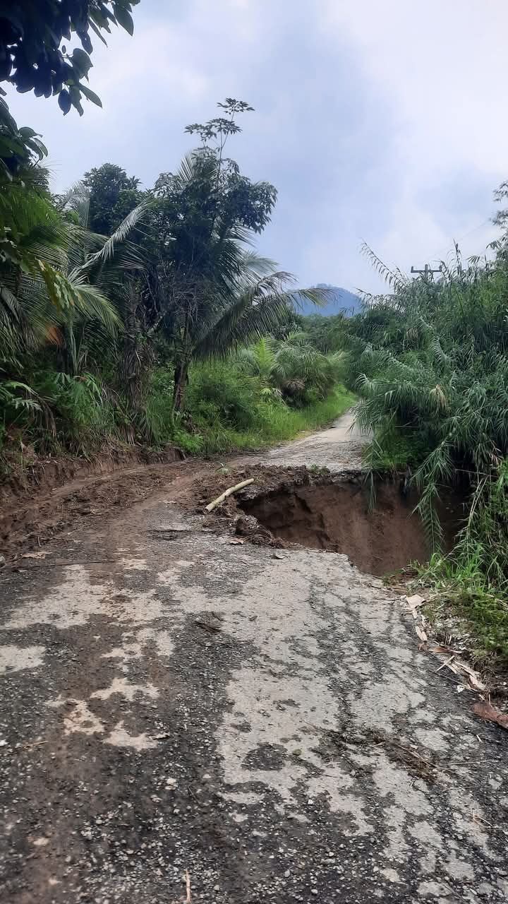 Pemprov Sumut Diminta Tangani Ruas Jalan Provinsi di Bahpasunsang Simalungun