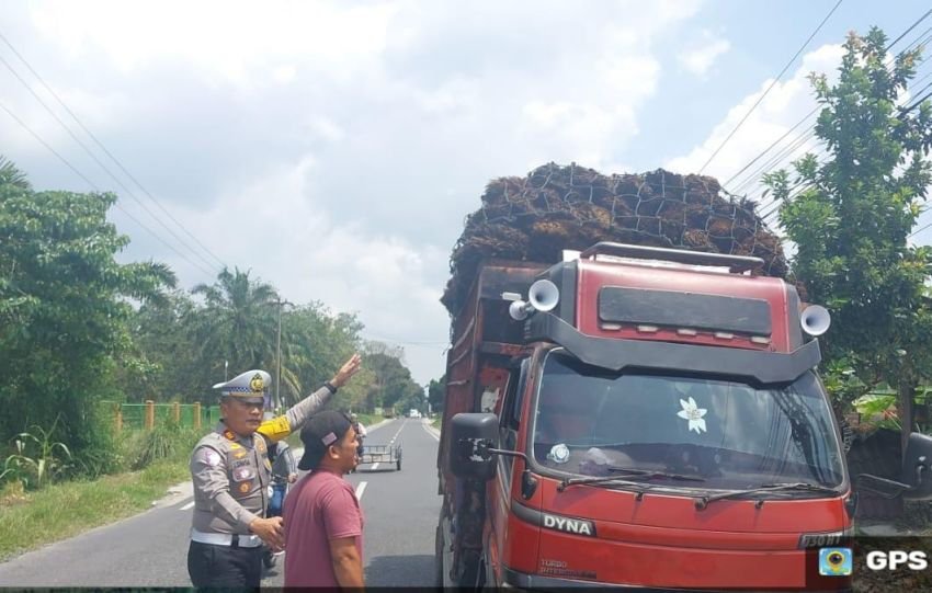 Jelang Idul Fitri 1446 H, Satlantas Polres Simalungun Awasi Ketat Truk Odol