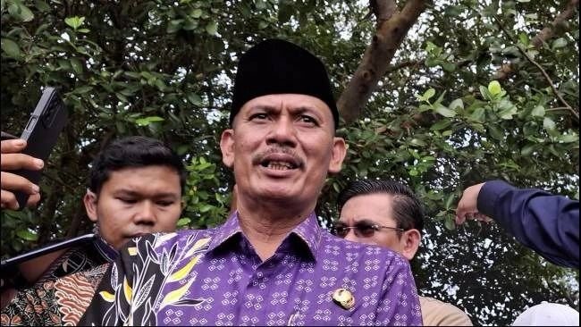 DPR Kaget! Kades Kohod Mampu Bayar Rp48 Miliar Buat Denda Pagar laut