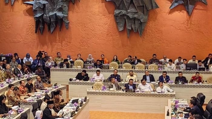 Rapat di DPR, Menteri PU Lapor Pangkas Anggaran 2025 Rp 81,38 T