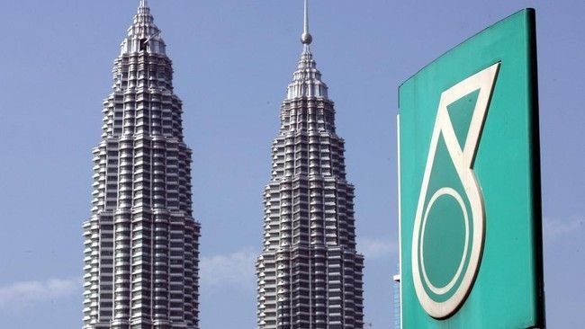 Petronas Bakal PHK Karyawan Demi 'Bertahan Hidup'