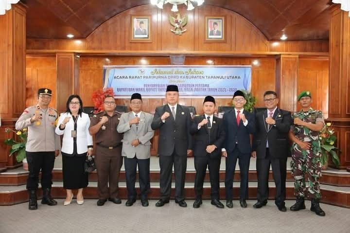 Rapat Paripurna DPRD Taput, Wakil Bupati Sampaikan Visi Misi