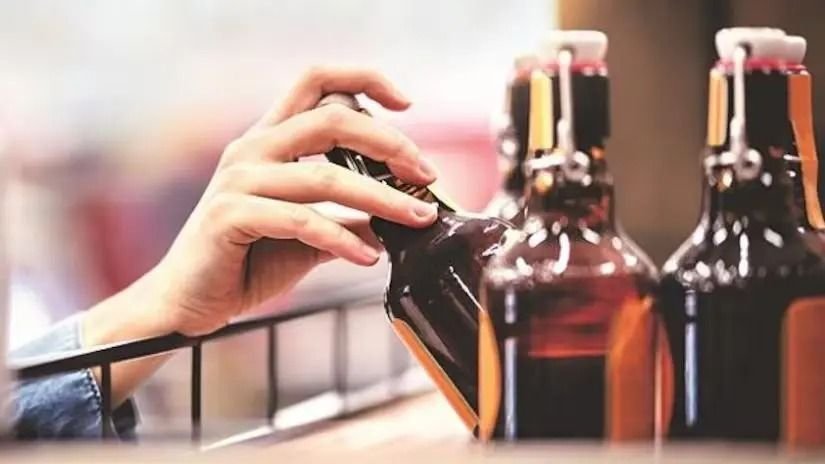 Keracunan Alkohol Oplosan Tewaskan Lebih 100 Orang di Turki