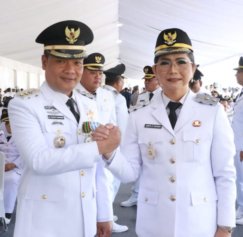 Oloan Paniaran Nababan dan Junita Rebeka Marbun Resmi jadi Bupati dan Wakil Bupati Humbahas