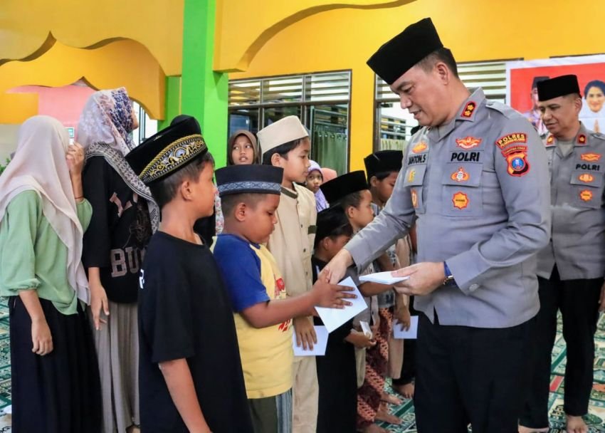 Polres Belawan Buka Puasa Bersama Tokoh Agama dan Santuni Anak Yatim