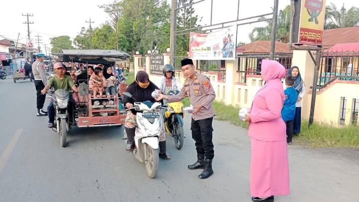 Polsek Dan Bhayangkari Teluk Nibung Tanjungbalai Bagi-bagiTakjil