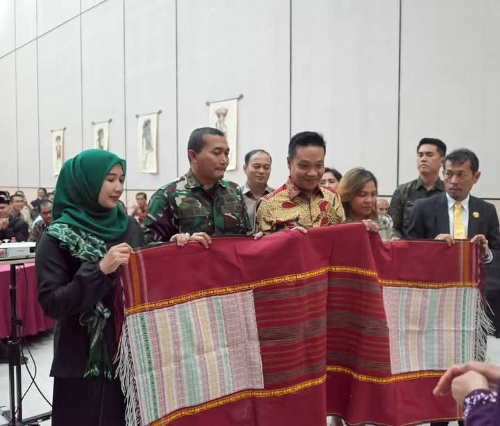 Bupati Humbahas Hadiri Malam Pelepasan Tugas Kapolres Humbahas