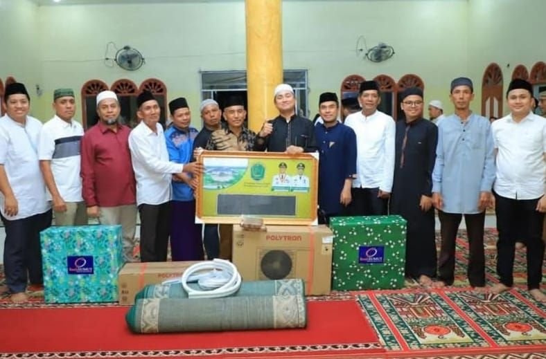 Bupati Labura Bukber di Desa Seisentang