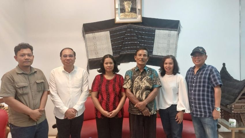 Filosofi Batak dan Iman, Kunci Perjuangan Orang Tua Wenny Silitonga Mahasiswi UI yang Nyambi Jadi Tukang Parkir