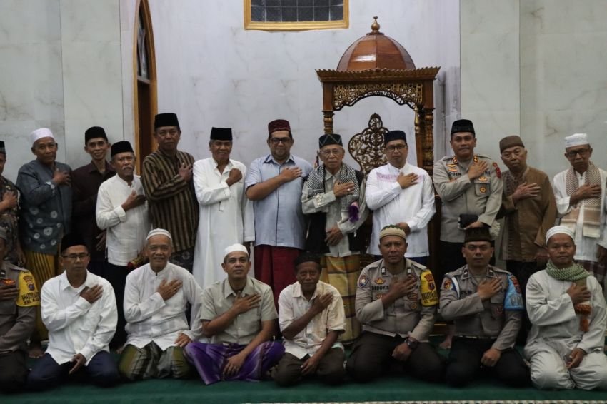 Kapolres Pematangsiantar Safari Kultum Subuh di Masjid Dakwah