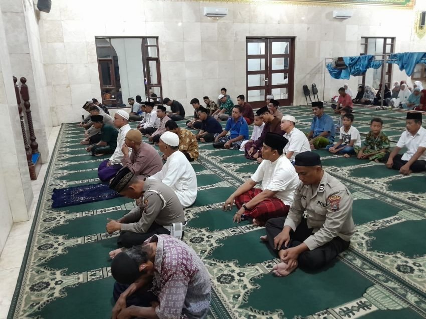 Safari Ramadhan, Polres Sergai Shalat Tarawih Berjama'ah di Masjid Al Abrar Seirampah