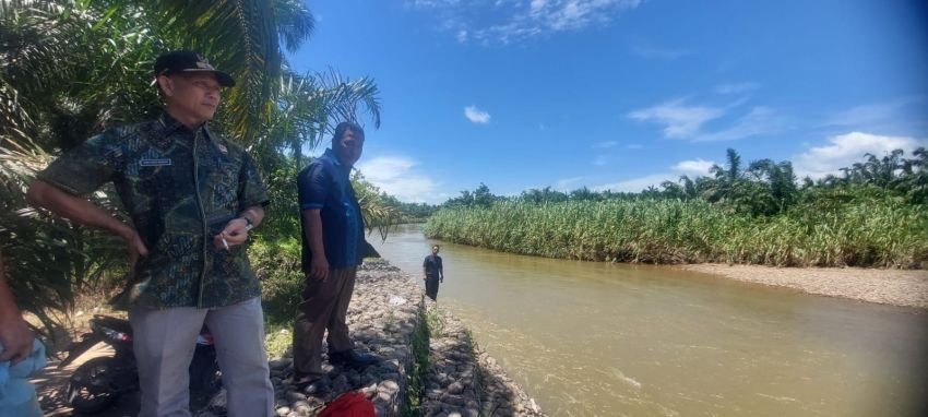 Warga Pasar Lombang Bersusah Payah Hadapi Banjir Setiap Musim Penghujan