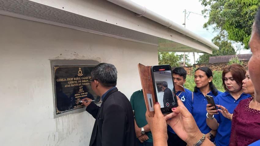 Gedung Rapat dan Bangunan Kamar Mandi HKBP Bahal Gajah Tigabolon Resort Diresmikan