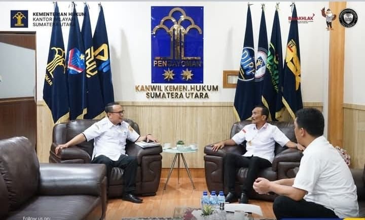 Sinergi Dorong Percepatan Koperasi Merah Putih, Kakanwil Kemenkum Sumut Terima Audiensi Kadis PMD Dairi