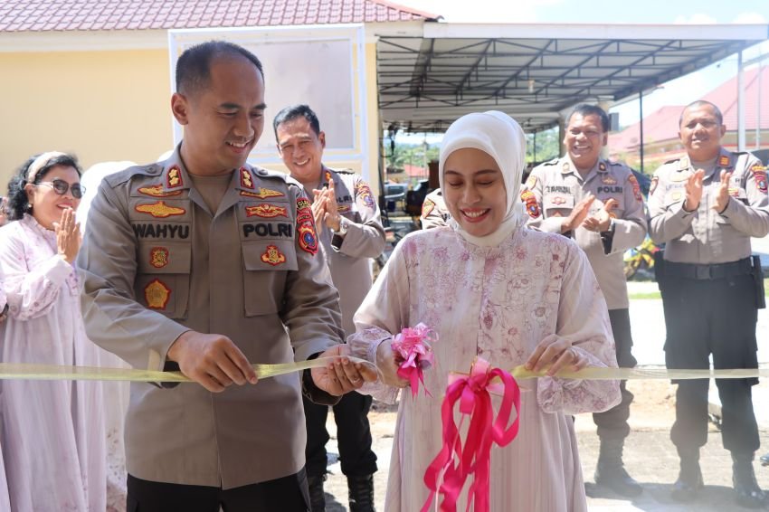 Kapolres Resmikan Kantor Bhayangkari Cabang Tapteng