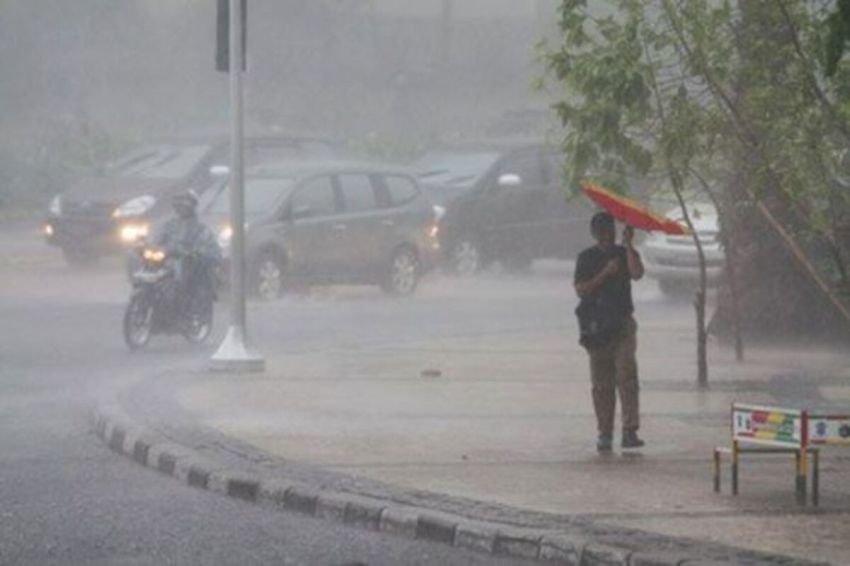 Angin Kencang Terjang Medan, BMKG Imbau Warga Kurangi Aktivitas Luar Ruangan
