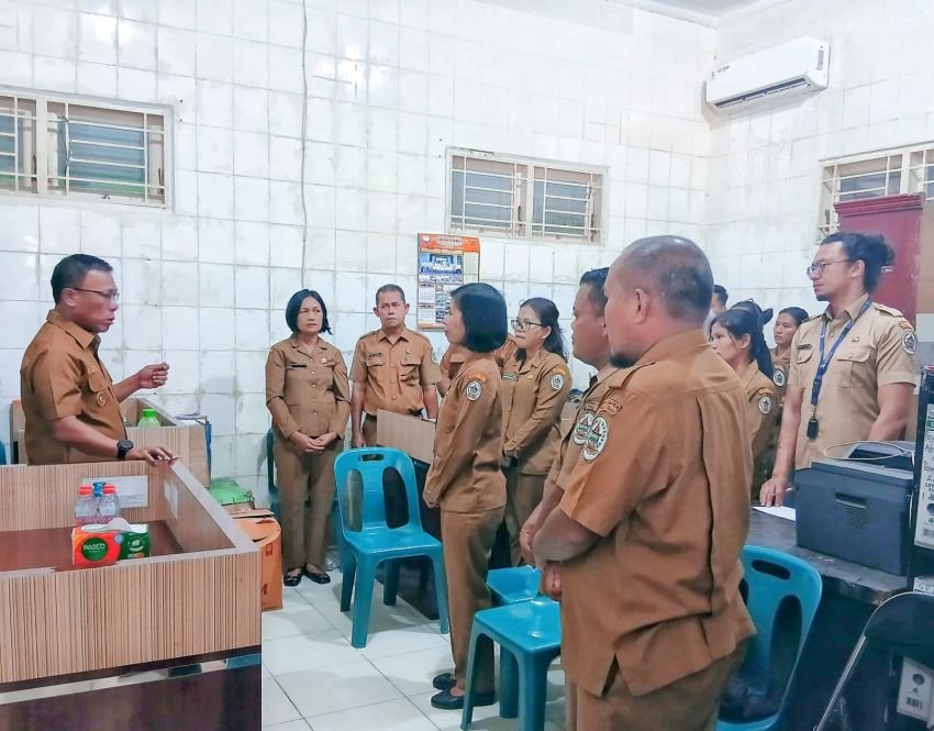 Pemkab Tapteng Terapkan Absensi Presensi Online ASN